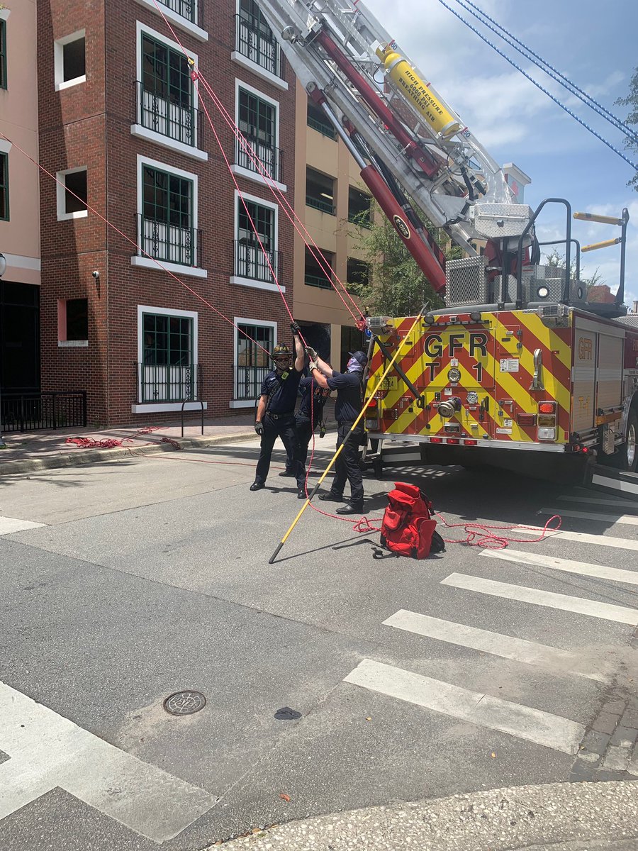 GFR1882's tweet image. Monday’s were made for training 🚒 Yesterday Tower 1, our Technical Rescue Team, conducted training at the city parking garage downtown. #trainon #elevatedrescues #preparingforanything