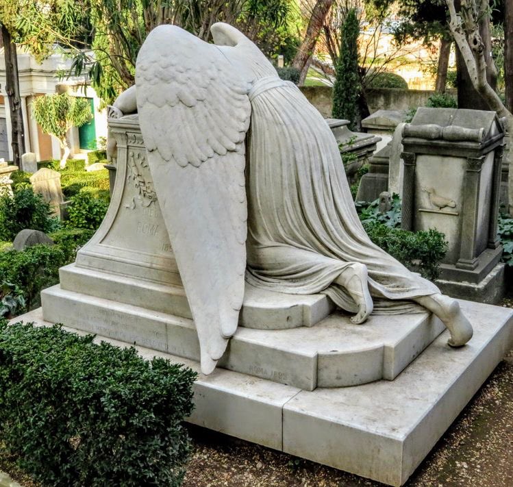 tarihsanatmit's tweet photo. Amerikalı heykeltraş William Story’nin 1895 yılında ölen karısının anısına kendi elleriyle yaptığı oyma mezartaşı. William heykeli tamamladıktan kısa süre sonra hayatını kaybetmiştir. https://t.co/3YsIrlL3vv