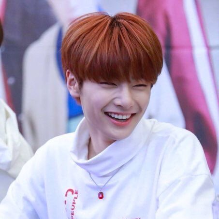 a short thread of jeongin smiling because he makes us smile 