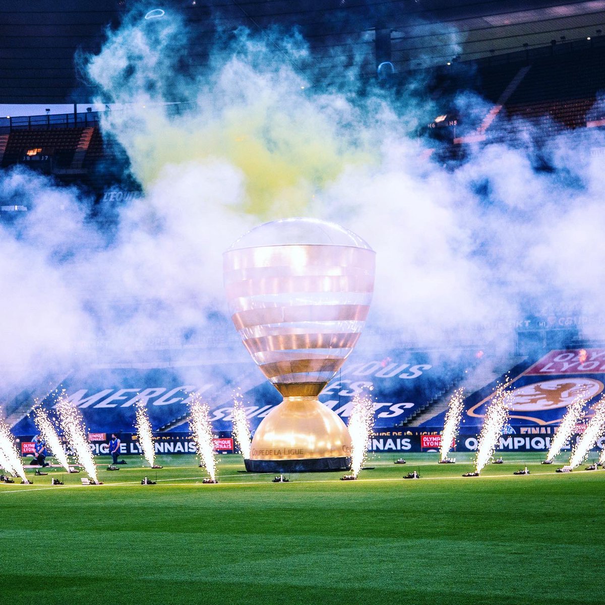 Umbro France (@umbrofrance) on Twitter photo Le 31 juillet 2020, Umbro clôturait la dernière édition de la <a href="/CoupeLigueBKT/">Coupe de la Ligue BKT</a> . Nous sommes fiers d’avoir été le fournisseur officiel du ballon durant trois années de cette belle compétition. ⚽️🏆✨ Le 31 juillet 2020, Umbro clôturait la dernière édition de la <a href="/CoupeLigueBKT/">Coupe de la Ligue BKT</a> . Nous sommes fiers d’avoir été le fournisseur officiel du ballon durant trois années de cette belle compétition. ⚽️🏆✨