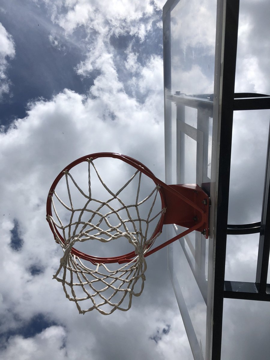 ONHSGirlsHoops's tweet photo. Enjoyed another safe 🏀 workout this am! Kudos to @grusem0430 (class of 2021) for organizing it! Using the parks in @CityofOshkosh to grow our skills! https://t.co/Kpa56YQ3Jm