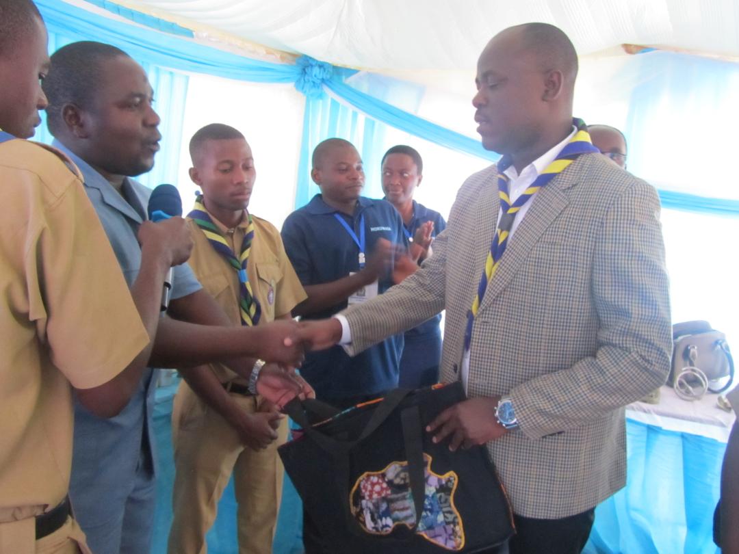 Leo tarehe 4 Agosti, 2020 Mgeni rasmi katika maonesho ya Wakulima nanenane Naibu Waziri wa Maji Mhe. Jumaa Aweso alitembelea banda la MORUWASA ambapo ameishukuru Mamlaka kwa kuendelea kupambana na Changamoto ya maji kwa kubuni njia mbalimbali zinazotatua changamoto za maji.