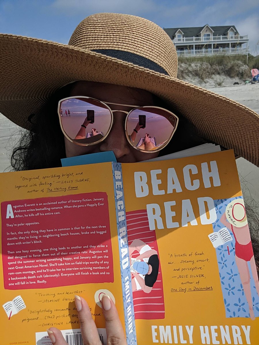 MsKerr89's tweet photo. Winding down my summer by reading a book at the beach. #SummerVibes https://t.co/1wtjtZlNwE