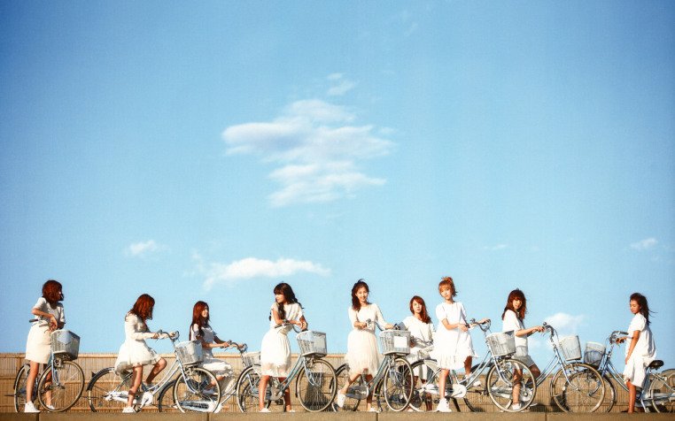 nicoolayy's tweet photo. A thread of Girls' Generation pics through the years. 💕 

PS: Some are mixed-up 😅
#13SummersWithGG
#13년째_지금은_소녀시대 @GirlsGeneration https://t.co/lsQw6xdKGK