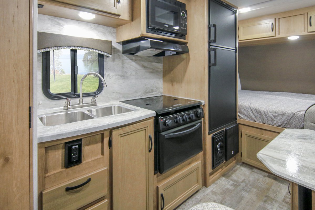LazydaysRV's tweet photo. With a convertible interior available in a variety of floorplans, there's an easy-towing @Winnebago #MicroMinnie perfect for any RV lifestyle!
Check out our inventory of #Winnebago Micro Minnies: https://t.co/DyZGaPUUqt https://t.co/rXO2V0TZiQ