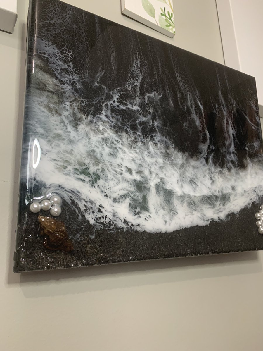 B2Mart's tweet photo. The Black Pearl 🖤  A reflection of my sadness in the loss of my best friend. While the beach was her favorite place. #justiceforkaci #art #beach resin: @total_boat 
Pigment: @artezaofficial &amp; @LetsResinJP https://t.co/rS3JYduSB1