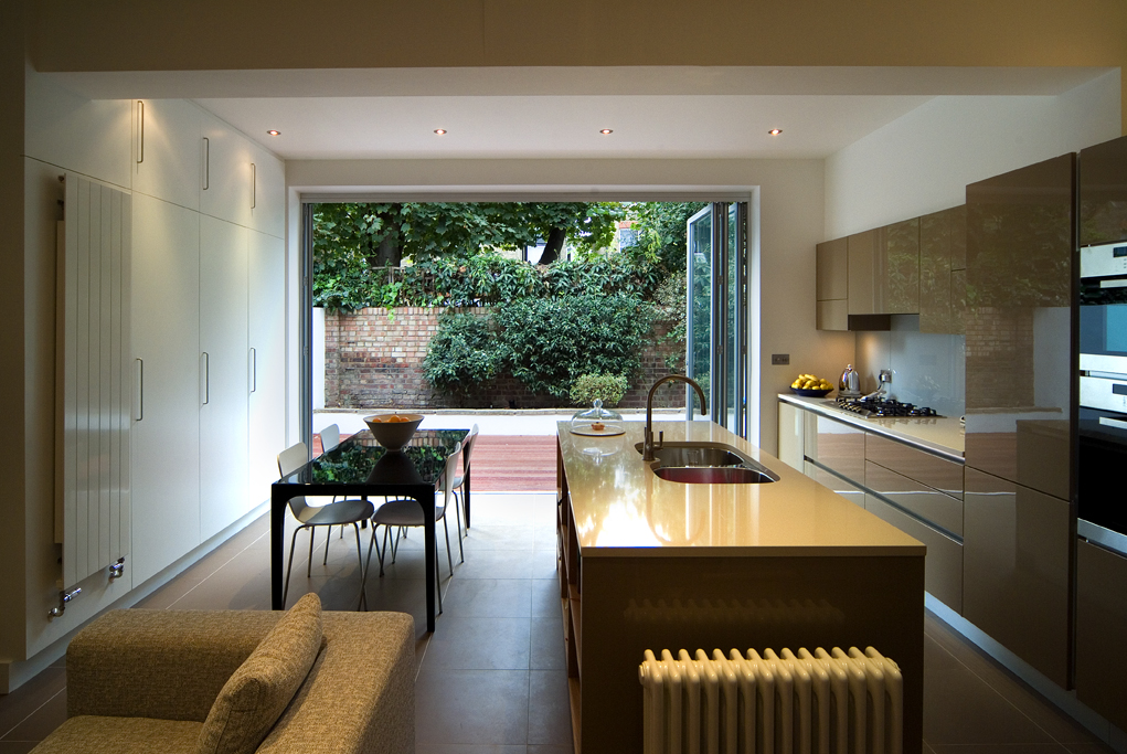 upshoot's tweet photo. 5 ways to add more space to your family home https://t.co/v5HDVZl7HN via @Upshoot https://t.co/At65NpYGNw