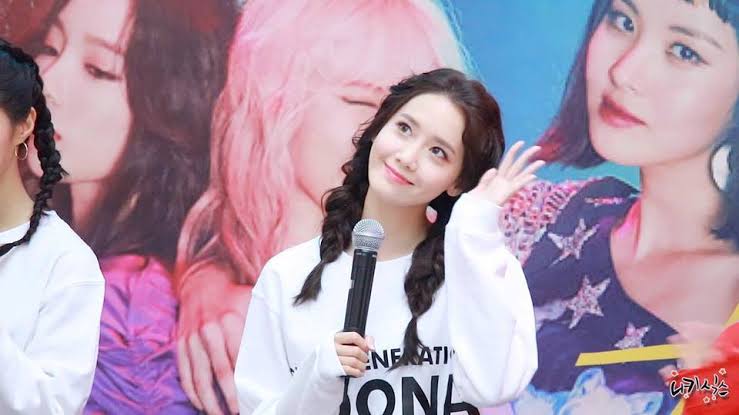 yoonaspics's tweet image. all this time we&apos;ve spent with you shined! thank you for all the memories. 
#13SummersWithGG
#13년째_지금은_소녀시대