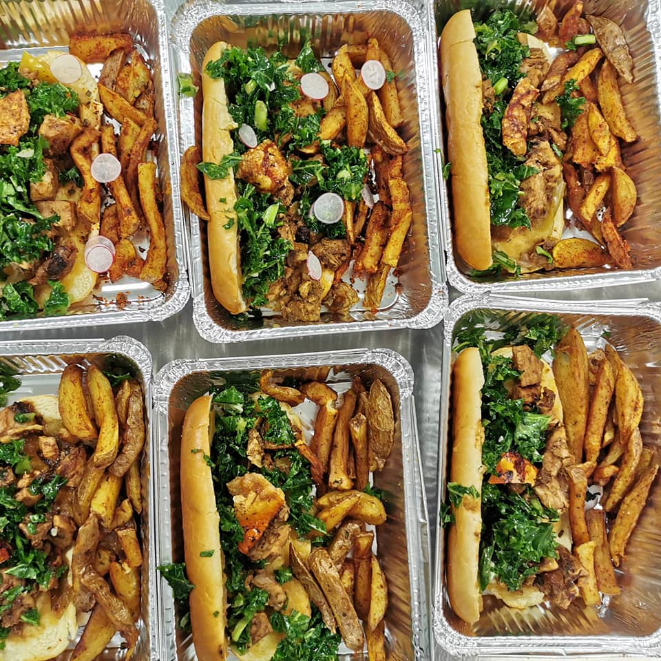 🌞 Another busy OsNosh day today -  40 tasty #meals and 29 grocery boxes delivered to our lovely deliver-ees by our fab #volunteers!  If you'd like to #volunteer with the #OsNosh team in #Oswestry, do get in touch, we're always glad of helpers - especially #drivers! 🚙 🚗 🙂