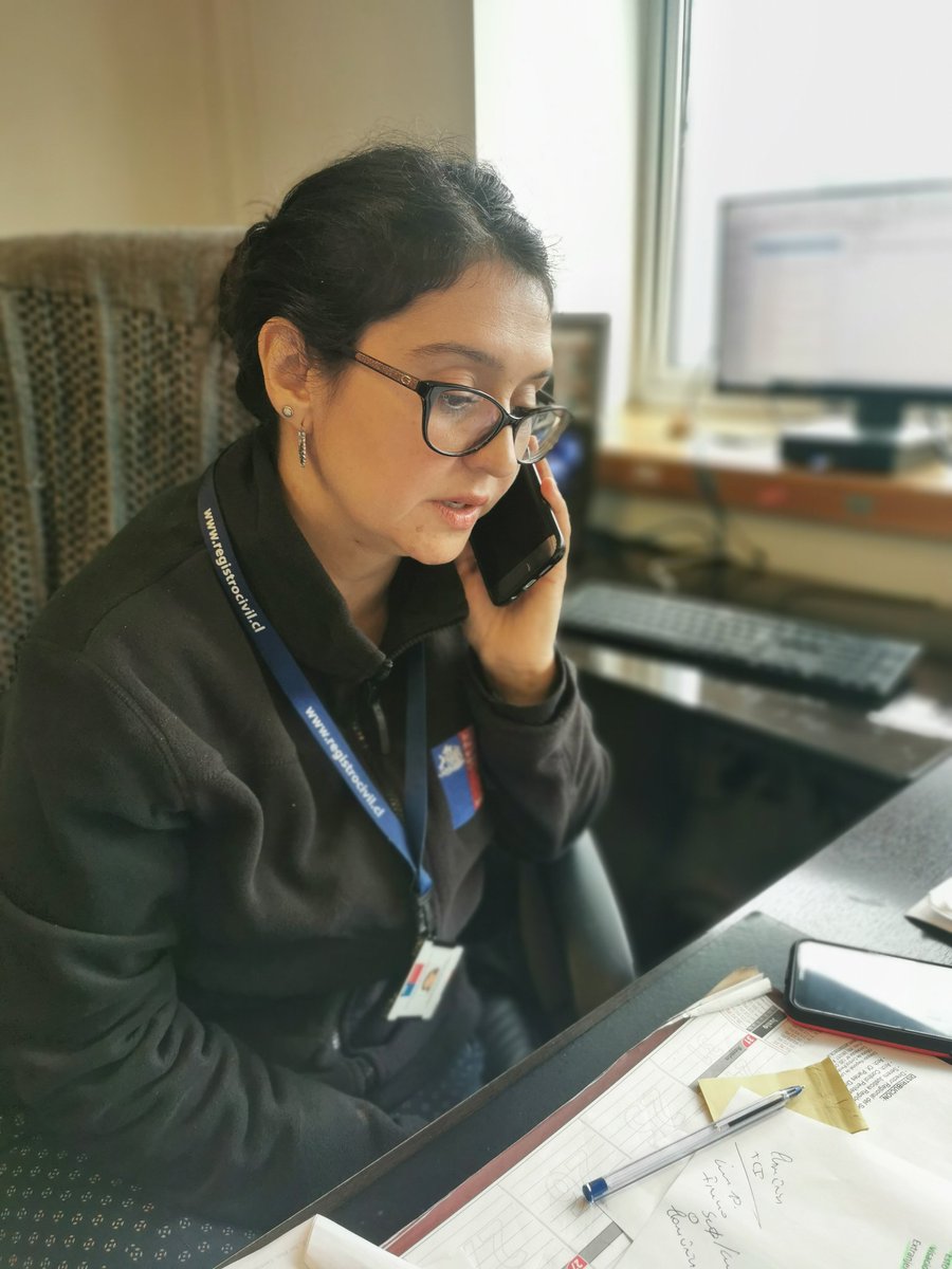 RC_LosLagos's tweet photo. Directora regional, Cynthia Oyarzo, conversa a esta hora con @reloncavi_radio para difundir la extensión de las cédulas de identidad tanto chilenas como extranjeras y la operatividad de las oficinas en #CuarentenaObligatoria
#JusticiaTeCuida
#QuedateEnCasa
@MinjudhLosLagos https://t.co/NwVCHjGUQI