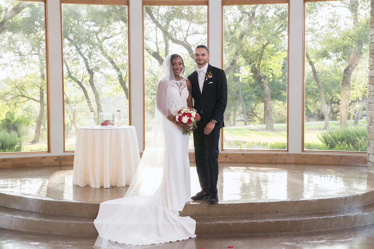 Jessica and Justin’s wedding was a beautiful hill country wedding. We loved all of the natural light the huge windows let in at Canyonwood Ridge’s chapel. 

Venue: Canyonwood Ridge
Photographer: Wedding Xpressions Photography