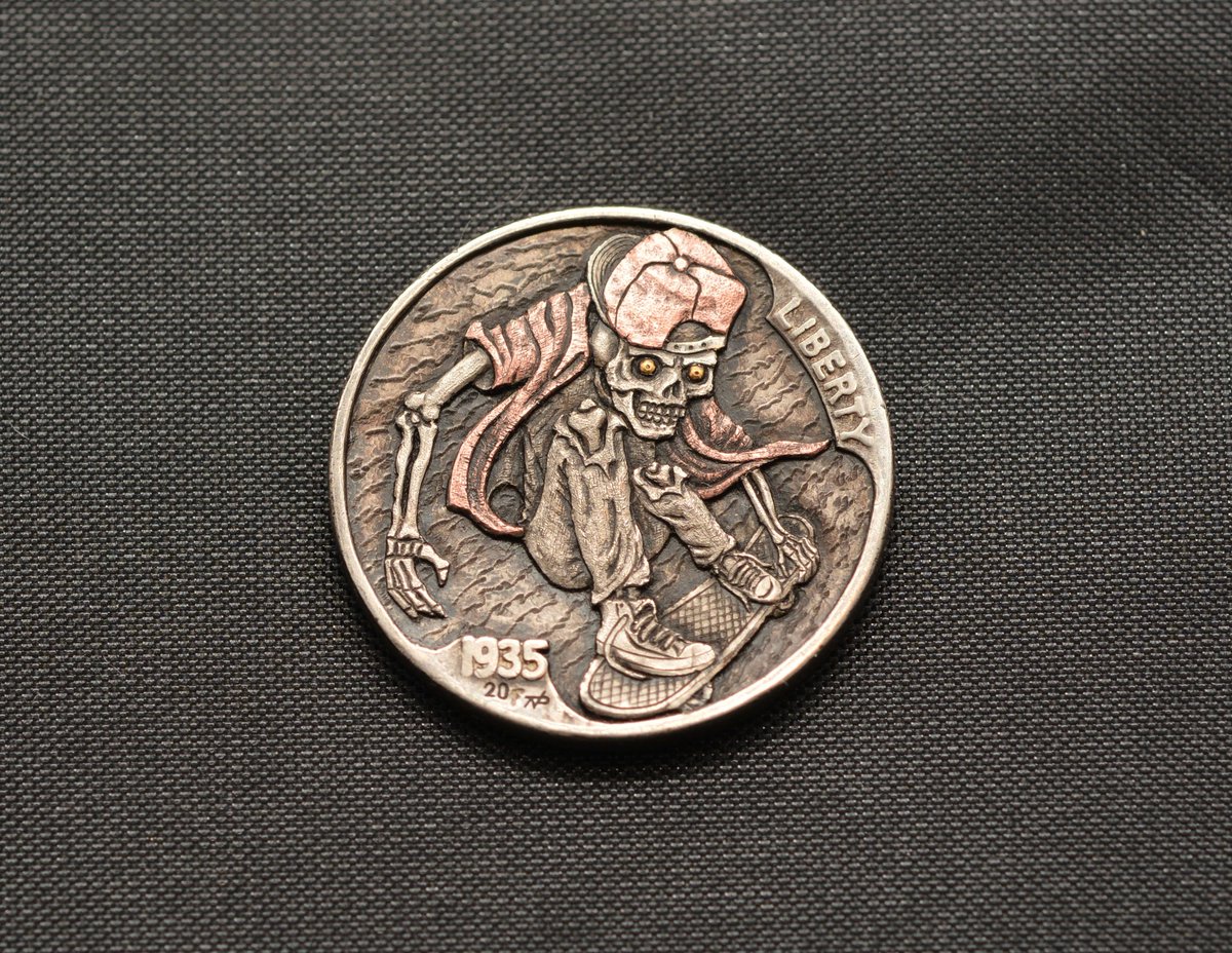 nari_palsis's tweet photo. #HoboNickel #skateboarder #gold and copper inlays #coins #coin #handengraved #handengraving #engraving #engraved #buffalonickel #narimantaspalsis #nari #coinart #skull #skater #skateboard 
On #ebay #auction 
https://t.co/yJnwAODfXB https://t.co/7rM5wwYa1l