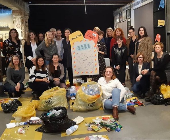MIKSERBeograd's tweet photo. U adaptaciju inovativnog udžbenika #KlimatskiPaket Mikser je uložio decenijsko iskustvo u obrazovanju mladih na poljima ekologije, cirkularne ekonomije i svesti o životnoj sredini.
Više na https://t.co/hxcS8r4Yqx
#ClimateBox
@AmbassadorsEnv @UNDPSerbia @KrugZlatiborski https://t.co/KLTzpU7Quu