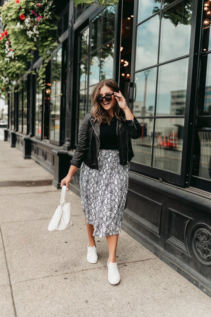 Major congratulations in order to <a href="/CBLied/">Carrie Bradshaw Lied</a> for launching her <a href="/AmazonFashion/">Amazon Fashion</a> Drop collection today! 🎉🐍 Shared this look and my sizing info on the blog today: caralynmirand.com/home/2020/8/3/…