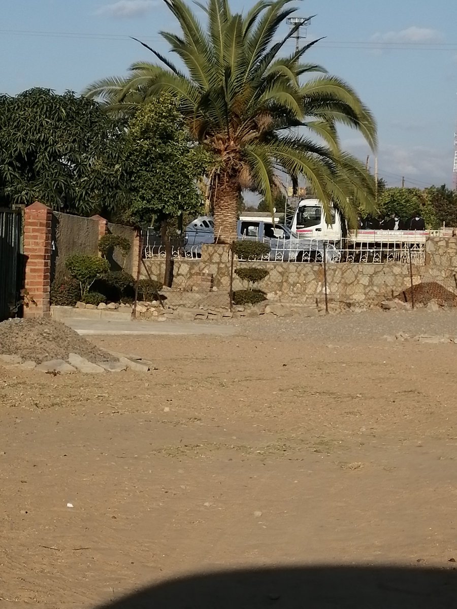 DrNyashaForMP's tweet photo. My Fellow Zimbabweans 
This car has been on my trail since morning &amp; it was following me .I just got home parked &amp; went out now and its parked by the corner near my place .#ZimbabweanLivesMatter
@ZimEye 
@ibhayisikopo 
@PacheduZW 
@LynneStactia 
@ChiefKhayisa 
@PastorEvanLive https://t.co/8lktSymgpn