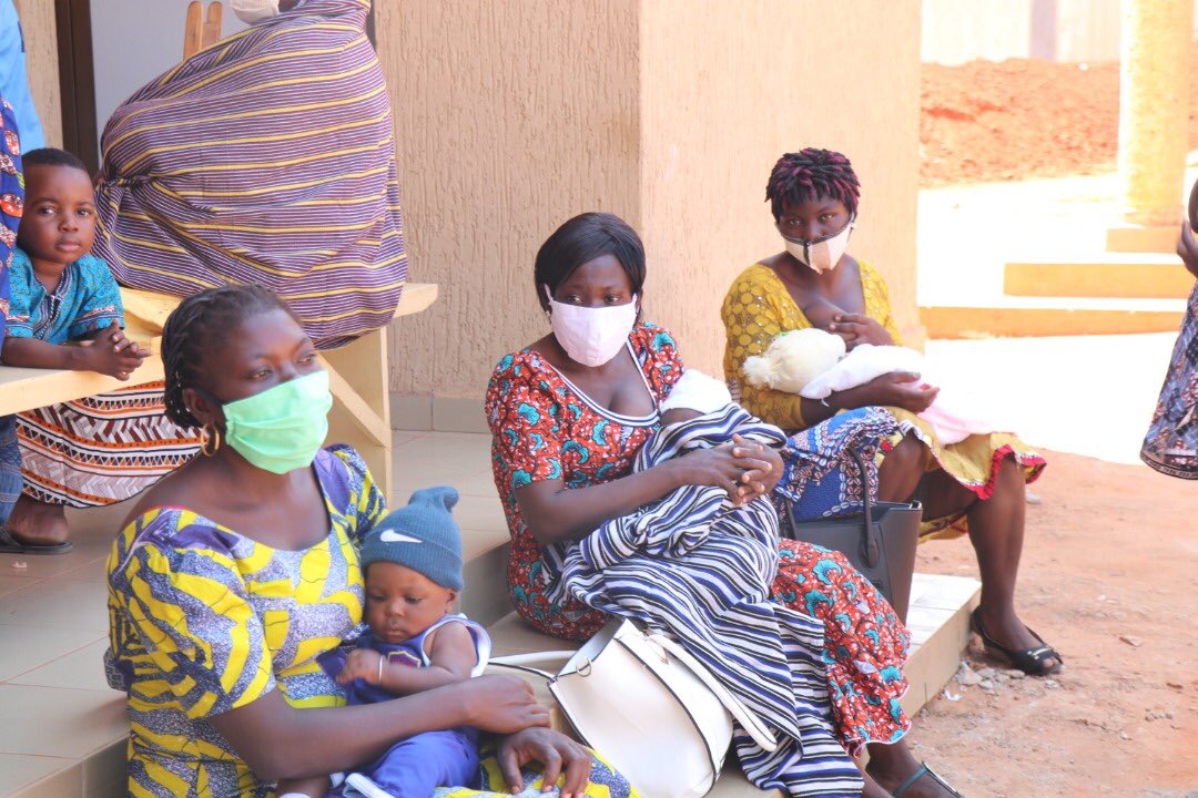aliouMdia's tweet photo. Pr améliorer l’accès des femmes togolaises aux soins @PnudTogo offre un lot d’équipements &amp; #Echographes de dernière génération aux maternités des CMS\CHP de #Adetikope, #Agbonou, #Pagouda, #Djarkpanga #Moretan. @MSPS_Togo @GouvTg @UNFPA_TOGO @unwomenafrica @UN_Togo @UNDPAfrica https://t.co/RVKfzdTvZ6