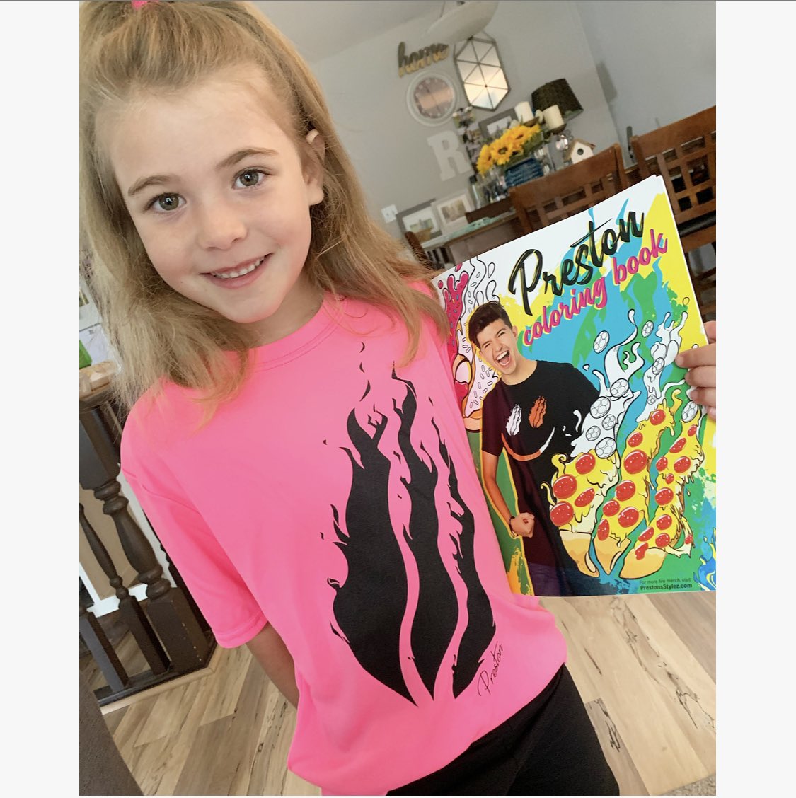 PDeaKs's tweet photo. Excited for her Merch @Preston #trustyourfire 🔥 #thankyou https://t.co/yU4Y1v0fnA