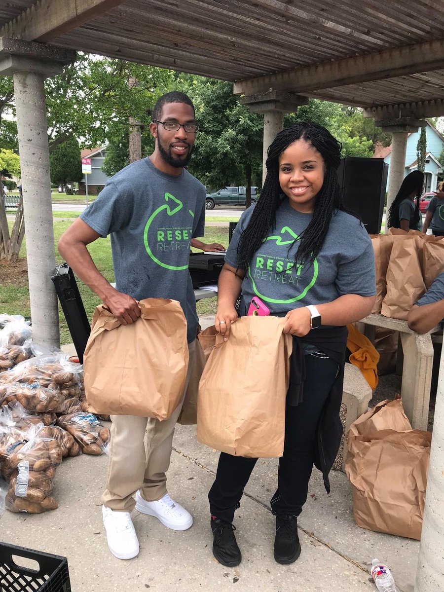 ToyaMcQueen's tweet photo. CYAM August Photo Challenge
β’
β’
Day 4: Community Service
β’
β’
βββ-
#CYAMPhotoChallenge #CYAMPC #IAmCYAM #AKA1908 #ServicetoALLMankind https://t.co/PyyRdwXAln