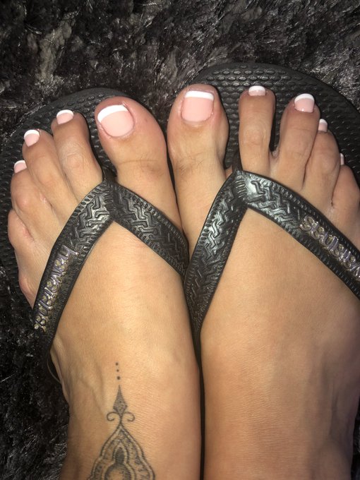 Thanks to my chastity slave City Banker for treating me to my manicure today. It's been 8 mths now locked<a href="/tag/adultwork"class="tags"><span>#adultwork</span></a>