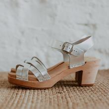 TheVoewood's tweet photo. SALE TIME! Enjoy! - https://t.co/MM6yUcXvT1 Up to 70% OFF https://t.co/66Tl9PNObk https://t.co/HrjAlALMBi