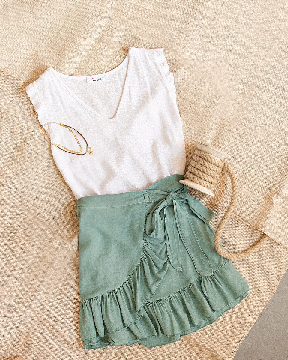 #BásicosdeVerano para un paseo a la orilla de la playa disfrutando del atardecer ❤️ #algobonito #modafemenina #inspiración