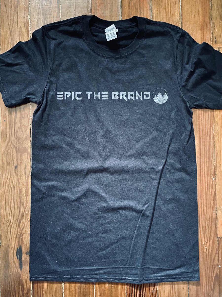 Epic_Brand's tweet photo. “Reflective Tee’s 
Sizes: S-2XL
30$
Link in bio.... Shop with Us. https://t.co/rx4RKuWtiw