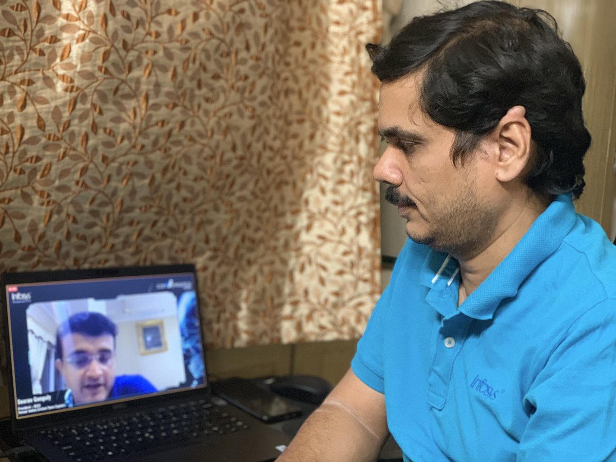 ms_suryanarayan's tweet photo. Bundle of lessons to Learn from the roller coaster ride to Success with @SGanguly99 ... #infyConvergence #infydiaries @jatinsapru @Infosys https://t.co/hVZKc4nSxD