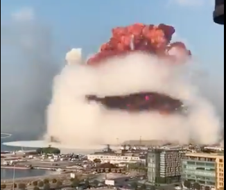  https://twitter.com/mannyfidel/status/1290674876110569473 is an amazing video of it because you can see an initial explosion, a secondary one, and then the vapor shock wave. Also the total leveling of that building in front of it.