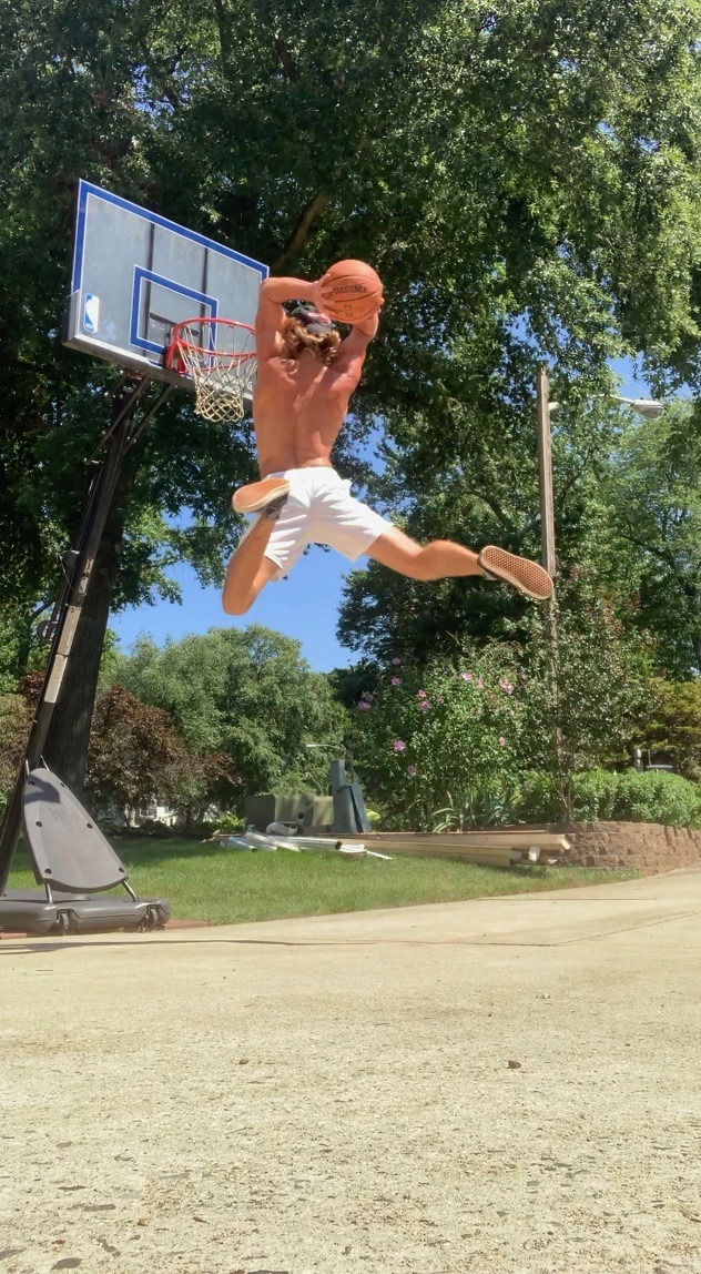 Isaiah_Clutch's tweet photo. Gettin up there https://t.co/URUdMgo8oO