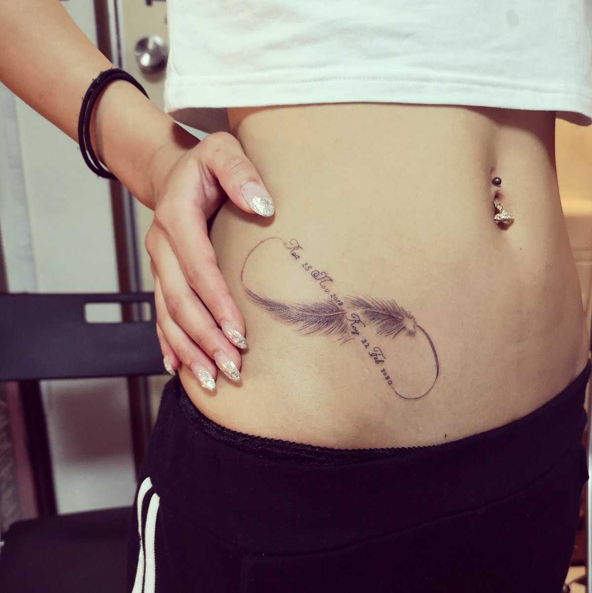 BodyBlastTattoo's tweet photo. #feathertattoo 
#infinitytattoo 
#letteringtattoo 
#girlstattoo 
#osakatattoo 
#bodyblasttattoo
#大阪タトゥー https://t.co/xH23PxsgYo