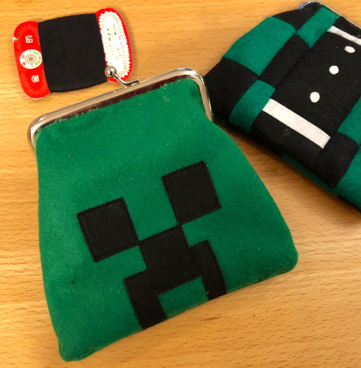 あひる クリサポahiru Ahiahi 息子達からのリクエストに応えた2作品め マインクラフトのクリーパーのがま口財布完成 不思議とおばあちゃん感がすごいw