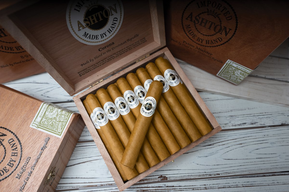 Can’t beat the classics. #AshtonCigars