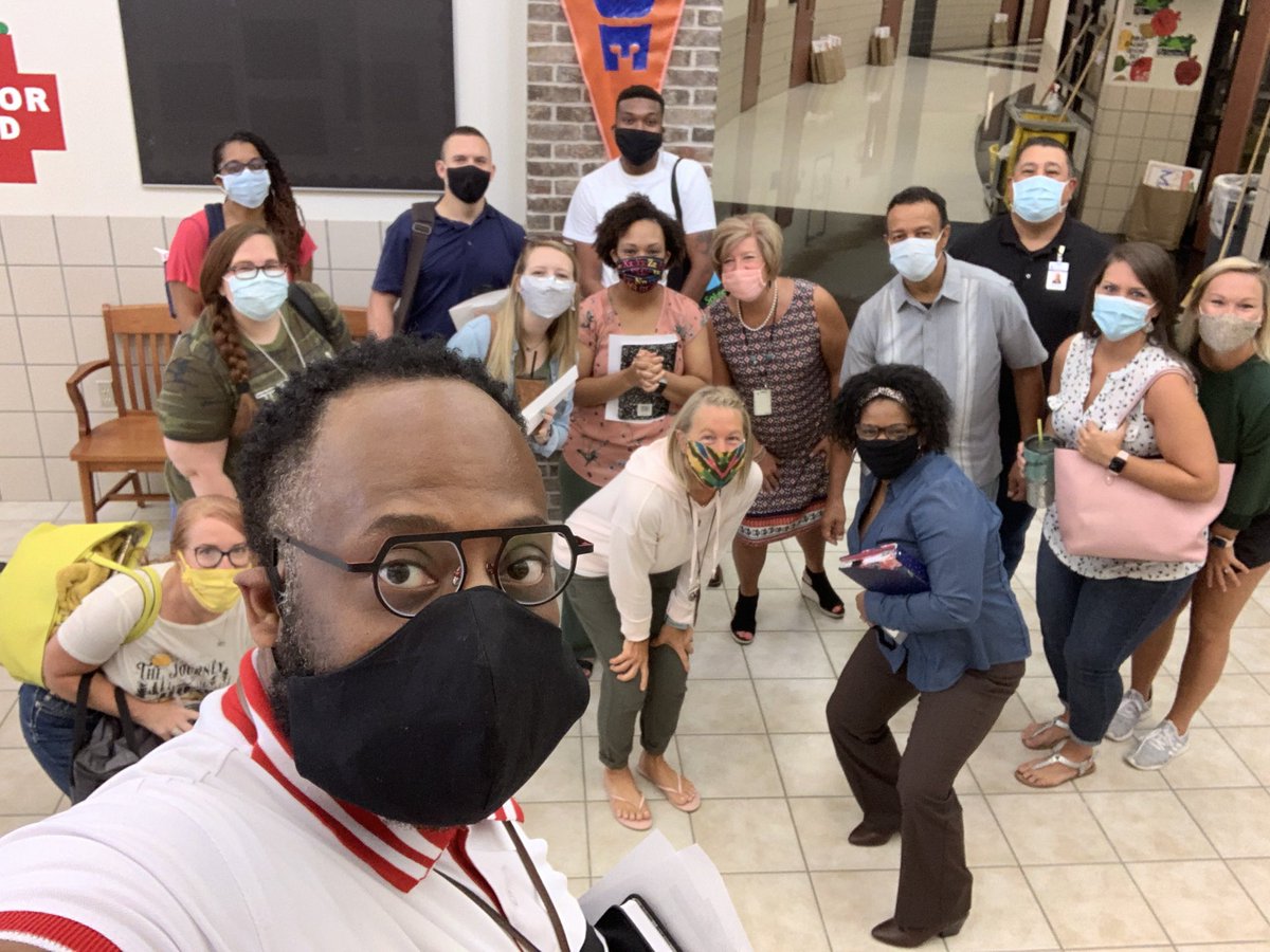 So glad to welcome Savannah’s newest GATORS 🐊!!! It’s gonna be an awesome year!
<a href="/SavannahElem380/">Savannah Elementary</a> 
#NoPlaceLikeSavannah