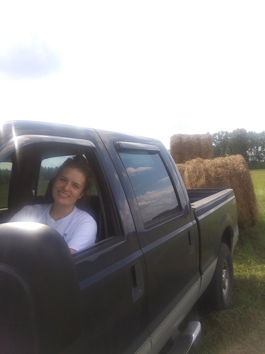 PiperPeterson14's tweet photo. Baller and Hay Hauler 💥💥 https://t.co/V4AOIrKqjZ