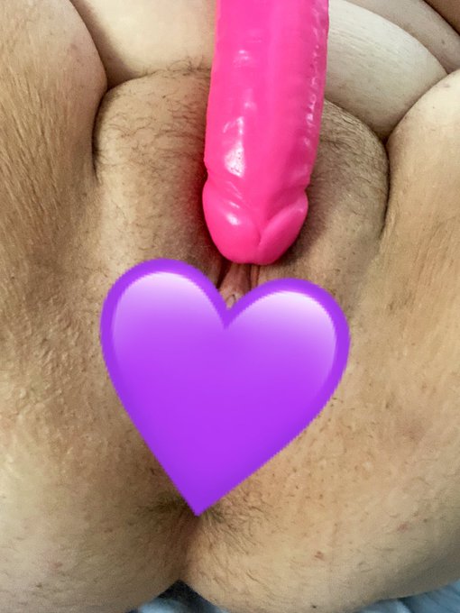 Just got a new toy in and couldn&rsquo;t wait to play with it a bit on my OF😘  Oh the things I have planned<a href="/tag/booty"class="tags"><span>#booty</span></a>