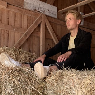 SIMONMUS1C's tweet photo. #NewProfilePic https://t.co/LwUYsPx5oF