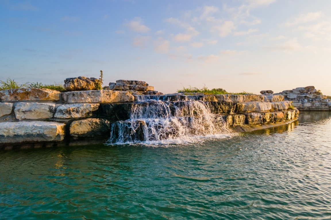 farmandranchpub's tweet photo. #Texas #TXTUESDAYS
Two Creeks Ranch - 727.9 Acres
Hondo, TX
https://t.co/1aUuIgXrad
#farmandranch #acreage #water #hunting #agriculture https://t.co/gsS4YxokRD