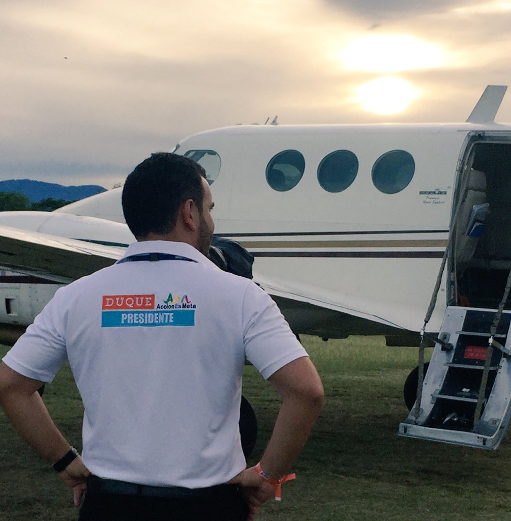 PatriotaCazador on Twitter: "#MisteriosSinResolver 🔴📢 #Colombia #Uribe  Después de 8 meses de la muerte de Samuel Niño Cataño piloto de campaña de  Iván Duque @AeroCivilCol aun no ha registrado la aeronave N939SC