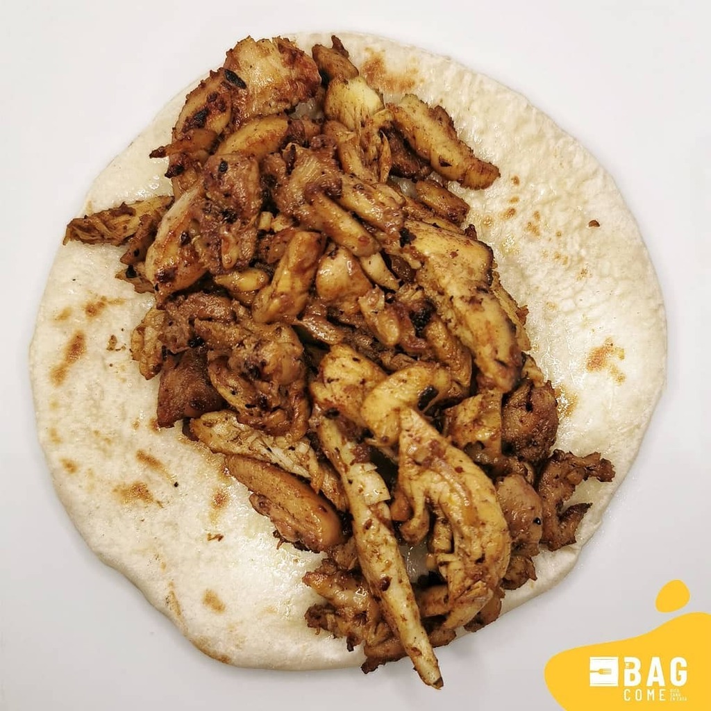 thebagmx's tweet photo. Durante el mes te sorprenderemos con nuevas sugerencias.
Como este shawarma de pollo, marinado durante 24 horas, pan pita artesanal y tahini.
#comidasana #comidaencasa #comida #quedateencasa #cocinafacil #food
#hechoenmexico #comidalimpia #shawarma #pollo #comidaarabe #isra… https://t.co/ZBEBnq50kS