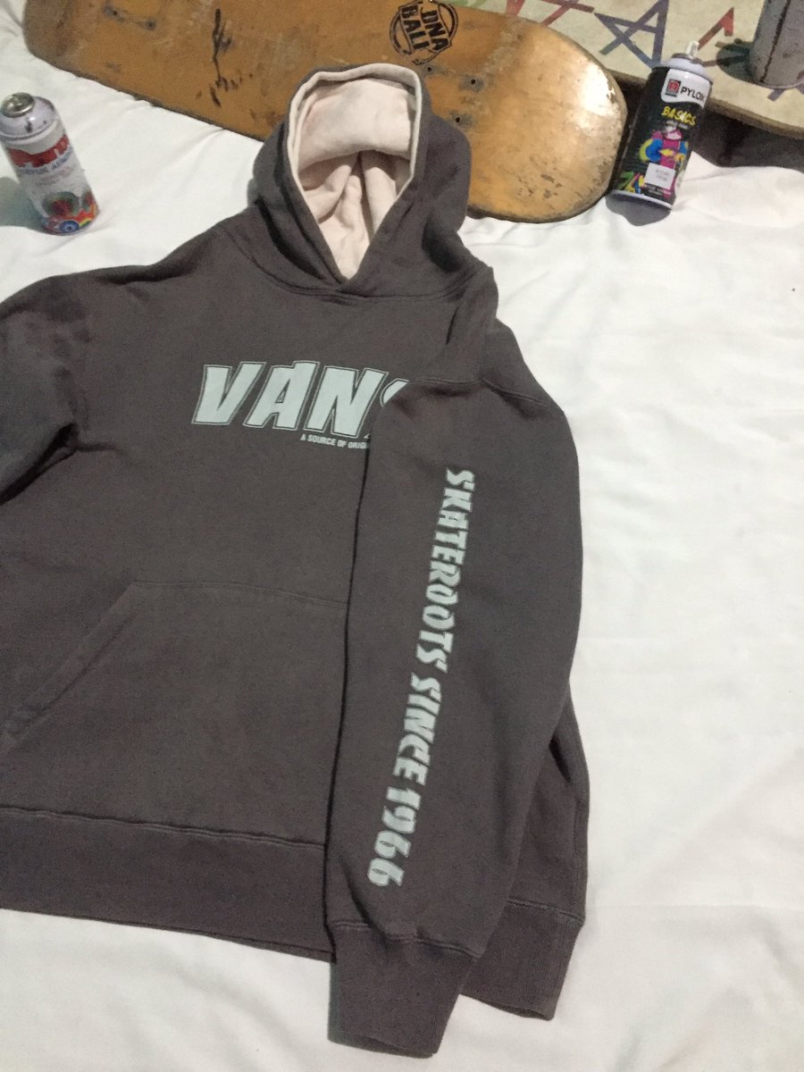 convience_id's tweet photo. Vans 

Size L

PxL : 66x61

Kondisi like new

Minat DM/WA : 089657769044

-Rek Bca

#spao #spaoindonesia #spaosecond #dickiessecondoriginal #dickiessecond #championsecond #thenorthfacesecond #uniqlosecond #gapsecond #uniqlo #secondbranded #hoddiesecondbranded #secondbrand https://t.co/C0isg45SAz