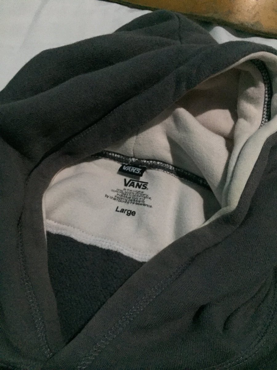 convience_id's tweet photo. Vans 

Size L

PxL : 66x61

Kondisi like new

Minat DM/WA : 089657769044

-Rek Bca

#spao #spaoindonesia #spaosecond #dickiessecondoriginal #dickiessecond #championsecond #thenorthfacesecond #uniqlosecond #gapsecond #uniqlo #secondbranded #hoddiesecondbranded #secondbrand https://t.co/C0isg45SAz