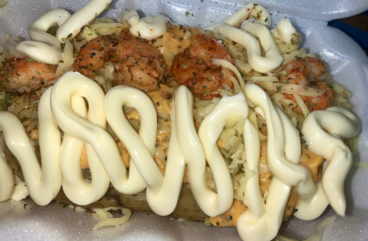 batata_vip's tweet photo. SUPER SUCESSO DA CASA, MEGA BATATA-RECHEADA 🥔���
(pesando em média 1kl)
#batatavip #amelhordaregião #camarão #catupiry #creamchesse #batatarecheada 👩🏽🍳🔝 https://t.co/oNPCVRhmrj