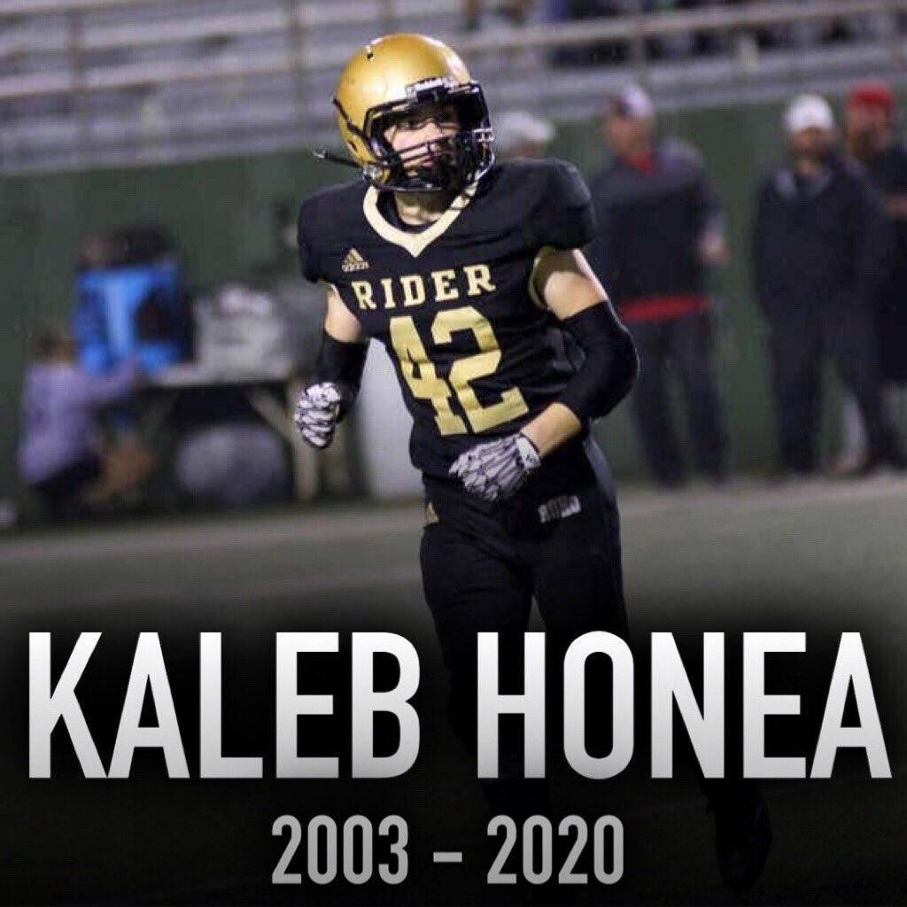 txfblife's tweet photo. Very sad news coming out of Wichita Falls. RIP Kaleb Honea 💛🖤💛 #remember42 https://t.co/q46CjhalQh