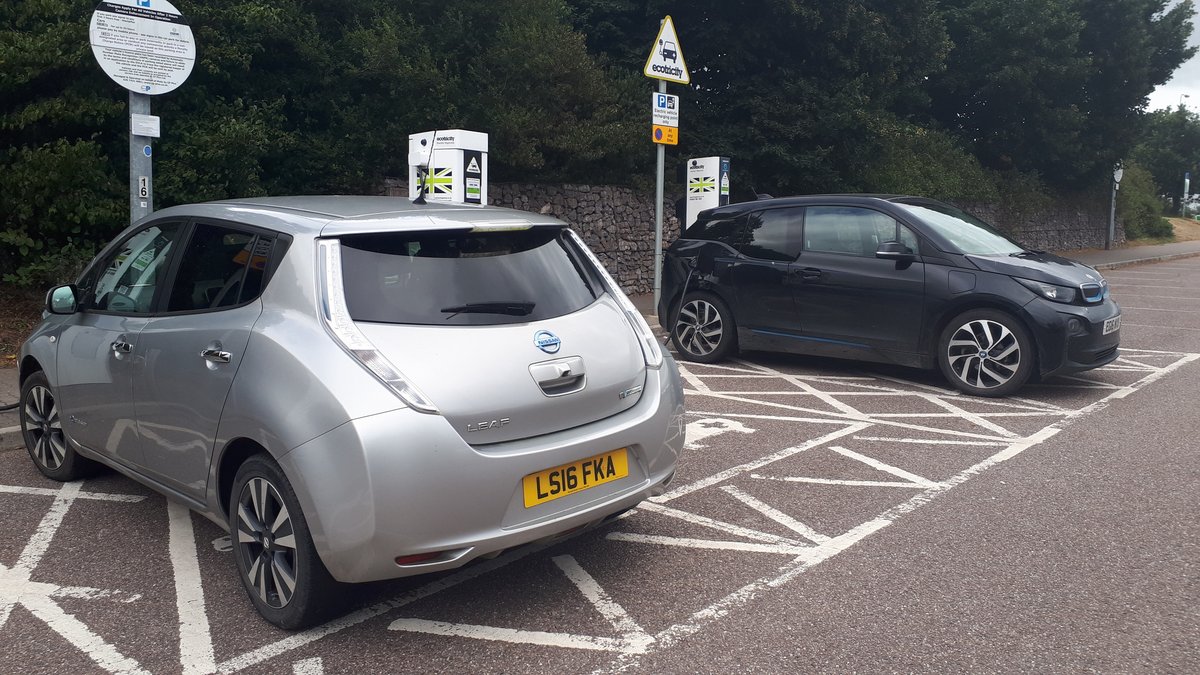 jim_hunt's tweet photo. Would anybody care to guess where #LisaTheLEAF is heading this evening?
#WeDriveTheWind #V2B #EO4MaaS #i3REx https://t.co/KCudy0ONCw