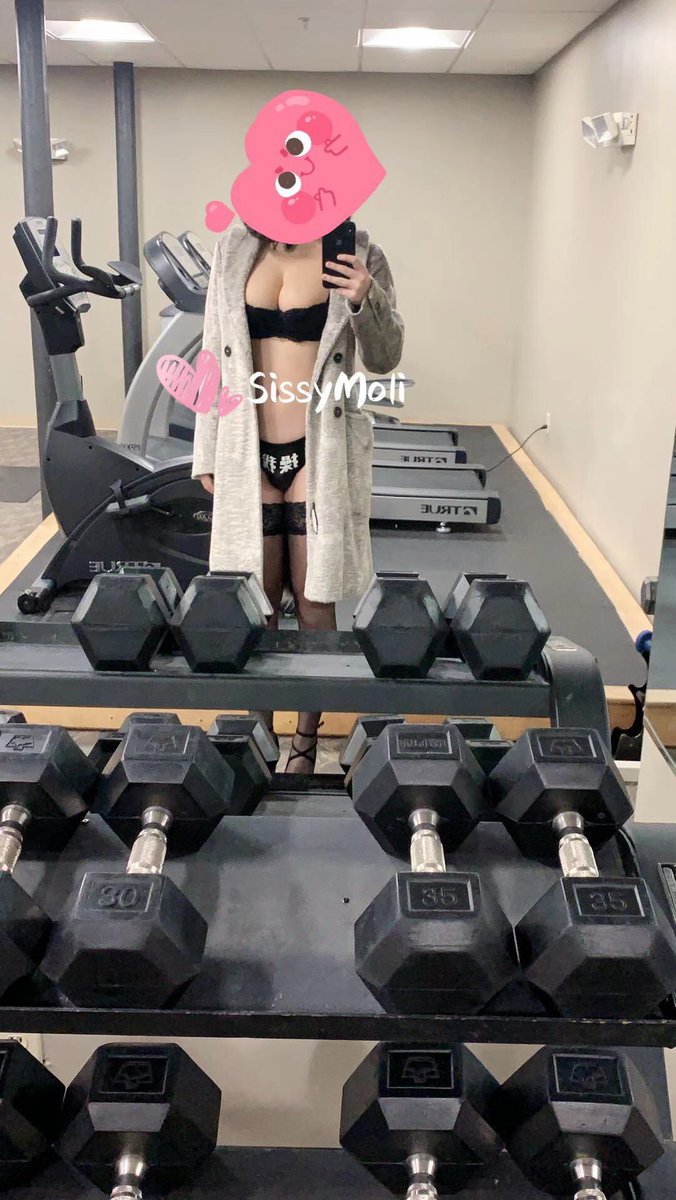 SissyMoli's tweet photo. 好想被射屏射到看不清我的脸，好想有人发给我露出任务，好喜欢像个妓女一样走在街上。#伪娘 #调教 #调教露出 #调教母狗 #调教任务 #调教女儿 #露出 #露出指令 #女装 #肉便器 #公交车 #轮奸 #3p #性奴 #性奴隷 #网调 #文爱 #羞辱 #公厕 #精盆 #母狗 #骚母狗 #字母圈 #粗口 #辱骂 #下贱 #slut #cd #ts https://t.co/WRrDP0hgvD