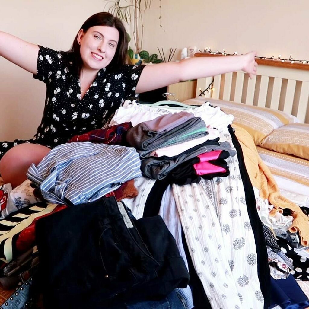 _velvetfox_'s tweet photo. ✨ NEW VIDEO ✨ Oh don’t mind me.. Just sitting next to my pile of shame! 😂 My wardrobe declutter is now live on my channel (follow the link under my bio) It’s a chatty one so grab a coffee and join in! 😃 https://t.co/rfqav3paoD https://t.co/hCejKeDitc