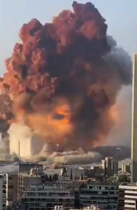 GlobalReportint's tweet photo. UPDATE : Aftermath of a massive explosion in #Beirut. https://t.co/LjyonCNOXp