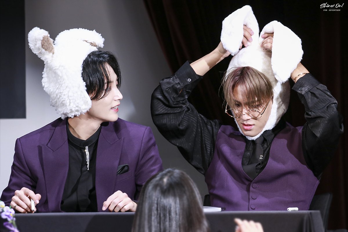17ShineOn's tweet photo. 190927 팬싸
#민규 #MINGYU #정한 #JEONGHAN #세븐틴 #SEVENTEEN https://t.co/QbIahErDwy