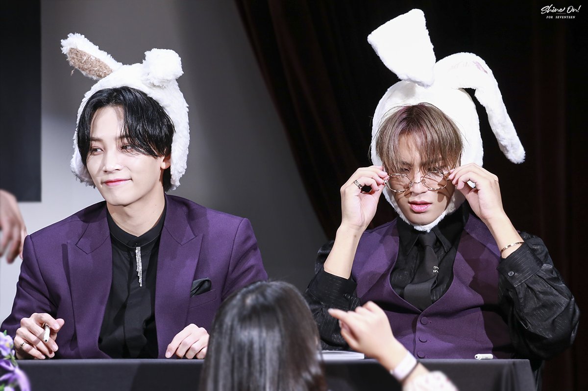 17ShineOn's tweet photo. 190927 팬싸
#민규 #MINGYU #정한 #JEONGHAN #세븐틴 #SEVENTEEN https://t.co/QbIahErDwy