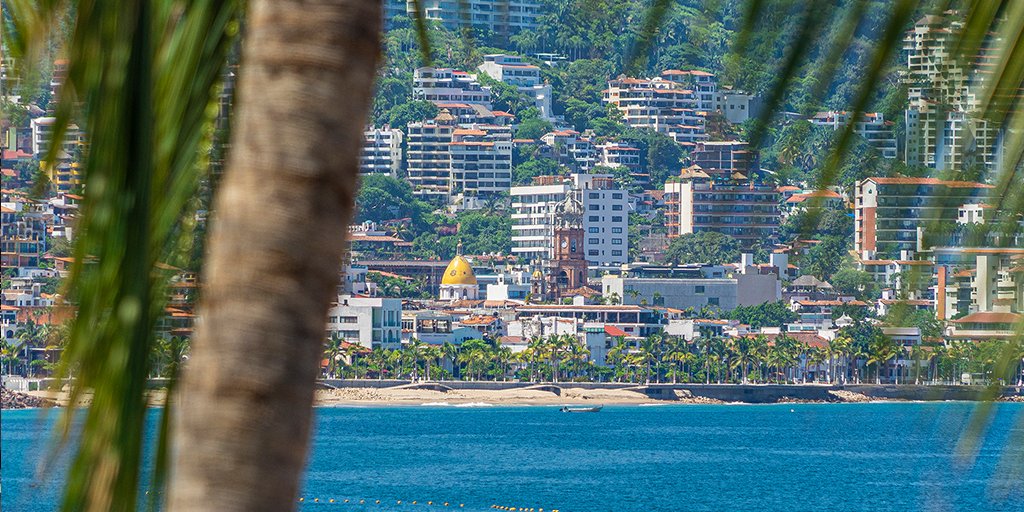PuertoVallarta's tweet photo. ¿Te urge un poco de playa? RT si tu próximo viaje será a #PuertoVallarta https://t.co/wdkATfPPY4